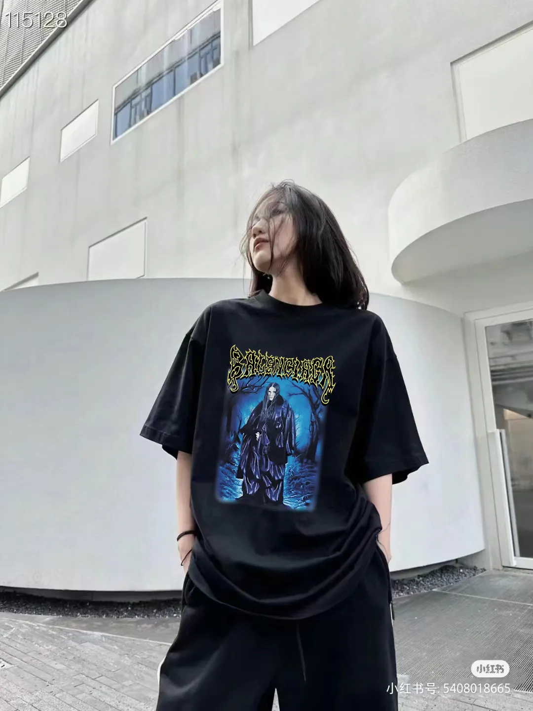P80✨🔥 [BALENCIAGA] Paris lettering printed short-sleeved T-shirt. Custom-woven and dyed 300g combed cotton heavyweight fabric. Zero color difference in threads. Perfect details. Differentiate from the current currency version. Welcome to compare. Same Style for men and women. Must-sell in the picture above. Color: White Black Size: 1 2 3 4